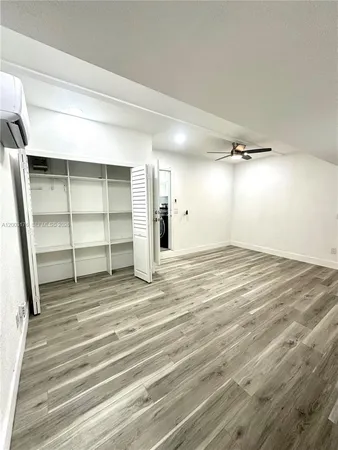 $4,000 | 15981 Southwest 54th Terrace, Miami, FL 33185