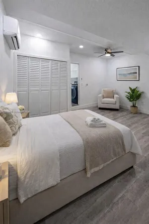 $4,000 | 15981 Southwest 54th Terrace, Miami, FL 33185