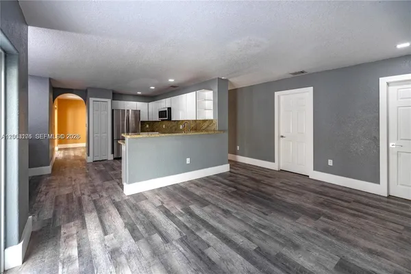 $4,000 | 15981 Southwest 54th Terrace, Miami, FL 33185