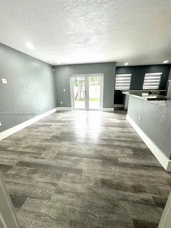 $4,000 | 15981 Southwest 54th Terrace, Miami, FL 33185