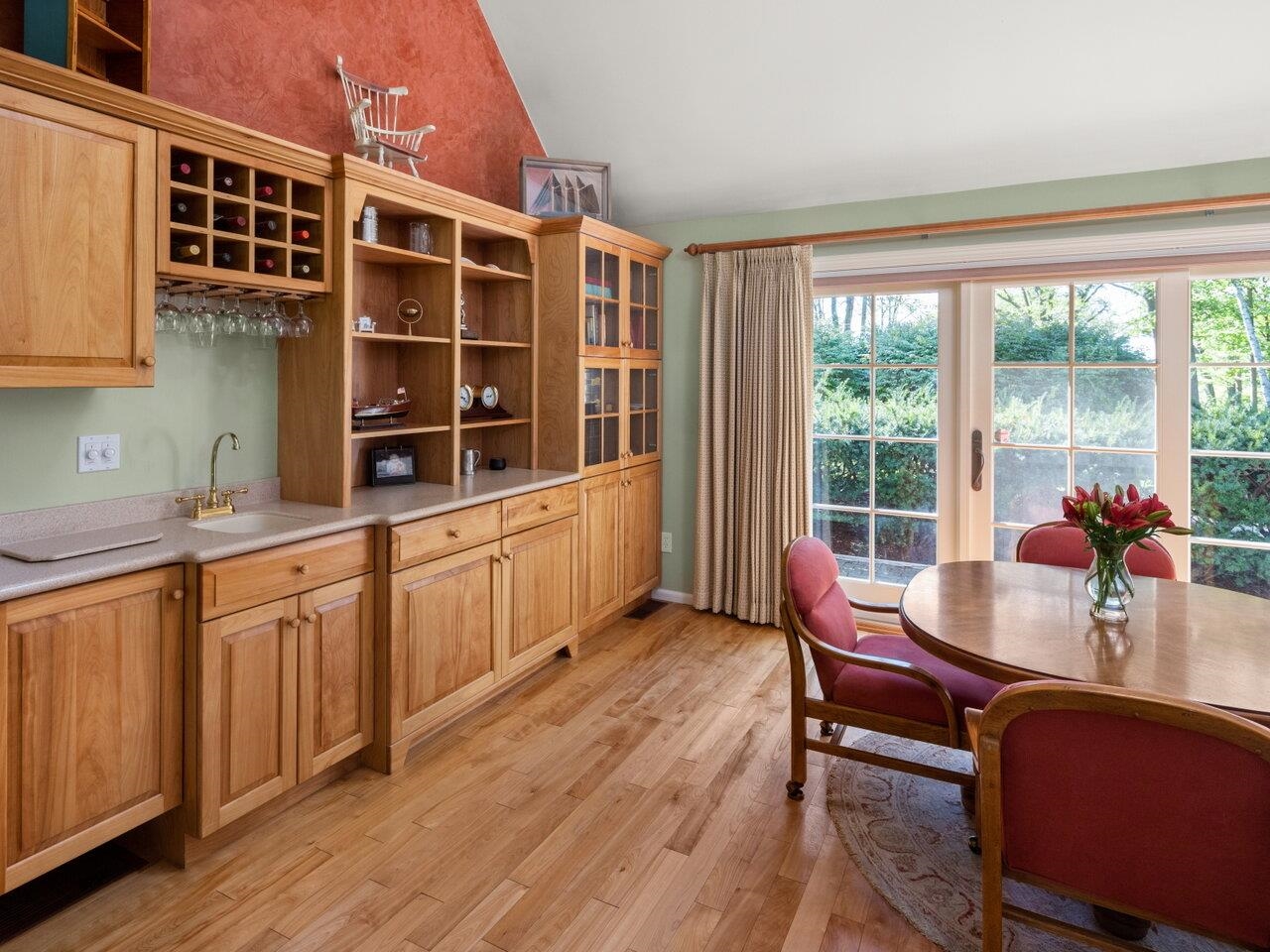 78 Crescent Road Burlington, VT 05401 - Photo 18 of 40
