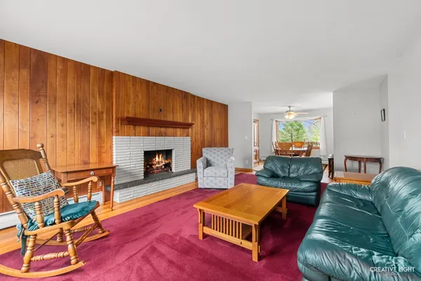 $364,900 | 1005 Meadow Lane, Elgin, IL 60123