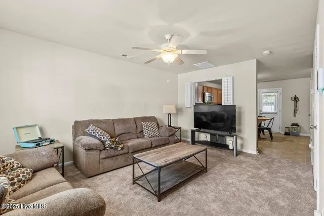 $1,350 | 416 Caldwell Loop, Jacksonville, NC 28546