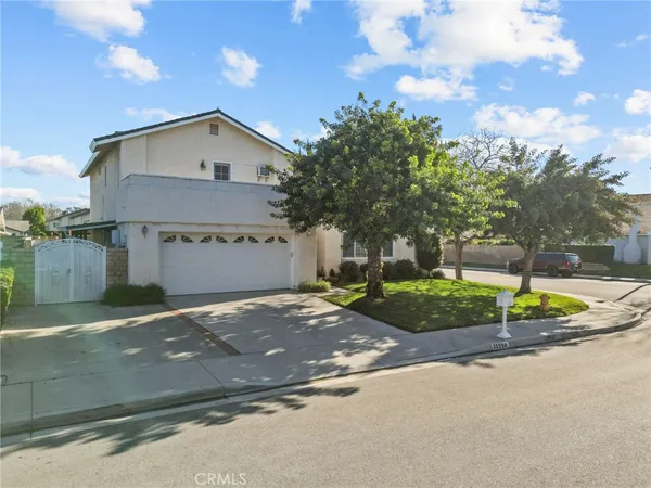 $920,000 | 25550 Old Course Way, Valencia, CA 91355