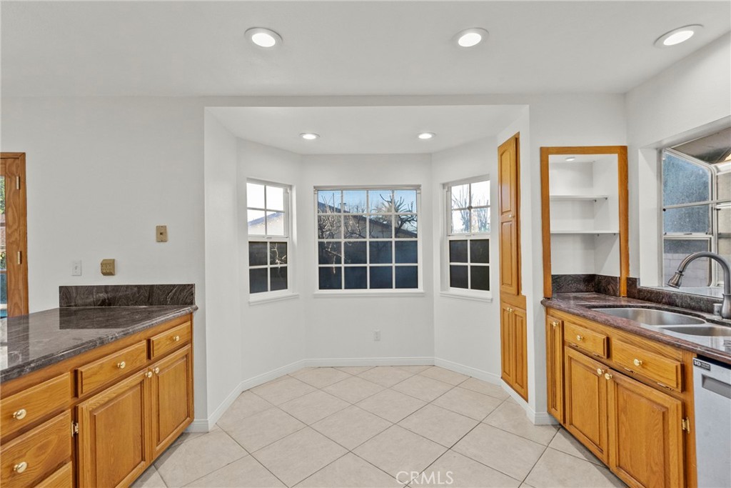 25550 Old Course Way Valencia, CA 91355 - Photo 18 of 48 Expanded Nook area