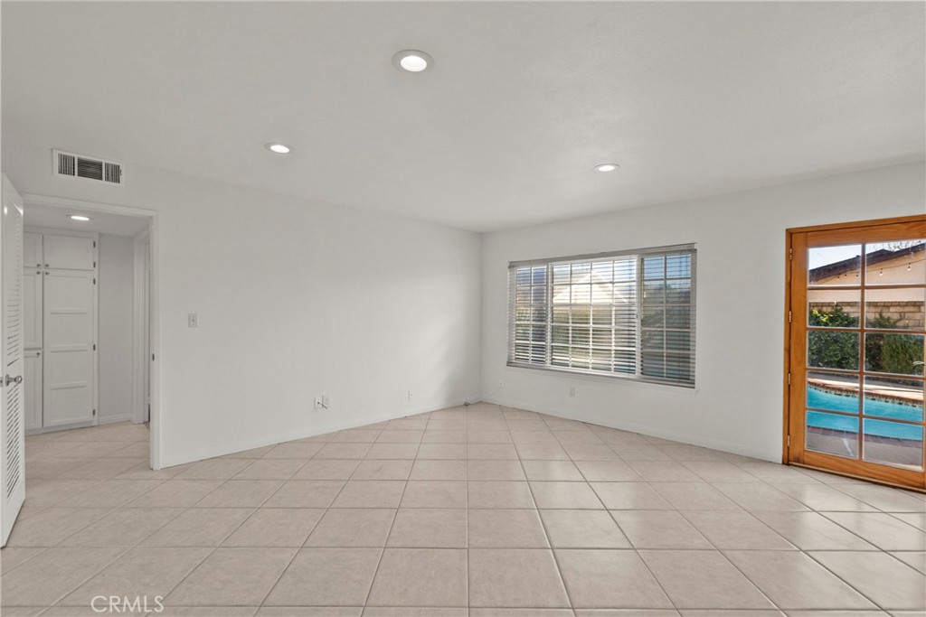 25550 Old Course Way Valencia, CA 91355 - Photo 19 of 48 Family room