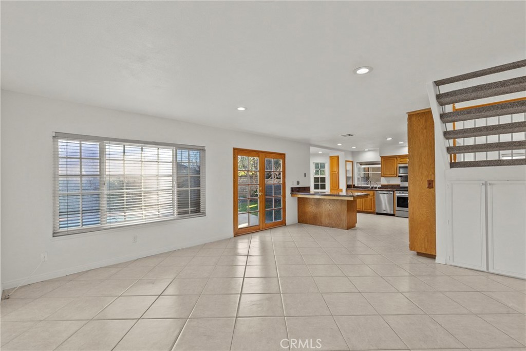 25550 Old Course Way Valencia, CA 91355 - Photo 21 of 48 Wide shot familiy room