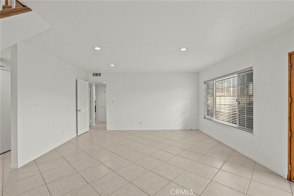 25550 Old Course Way Valencia, CA 91355 - Photo 22 of 48 Family room - another angle