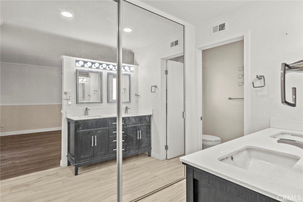 25550 Old Course Way Valencia, CA 91355 - Photo 32 of 48 Primary bath area