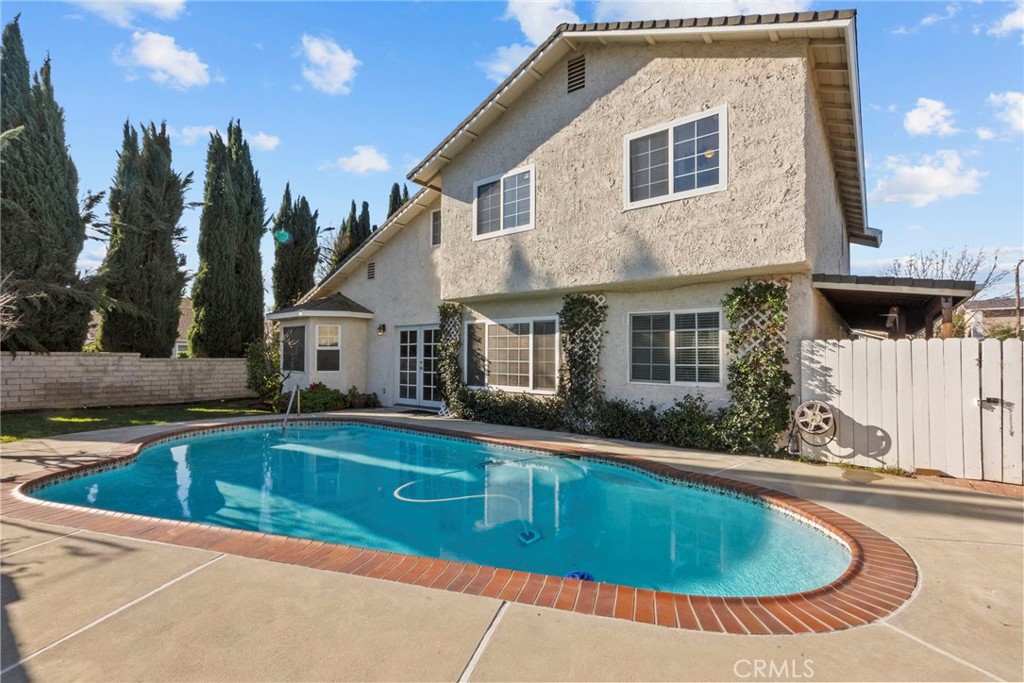 25550 Old Course Way Valencia, CA 91355 - Photo 45 of 48 Back.yard w pool wide shot