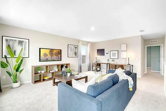 $3,490 | 2030 Maple Ridge Drive, Zellwood, FL 32798