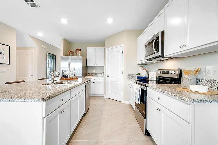 2030 Maple Ridge Drive Zellwood, FL 32798 - Photo 6 of 50