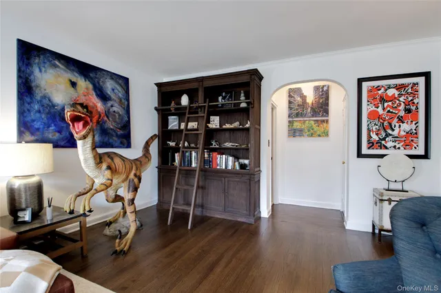 $675,000 | 127 2nd Street, Unit D1, Garden City, NY 11530