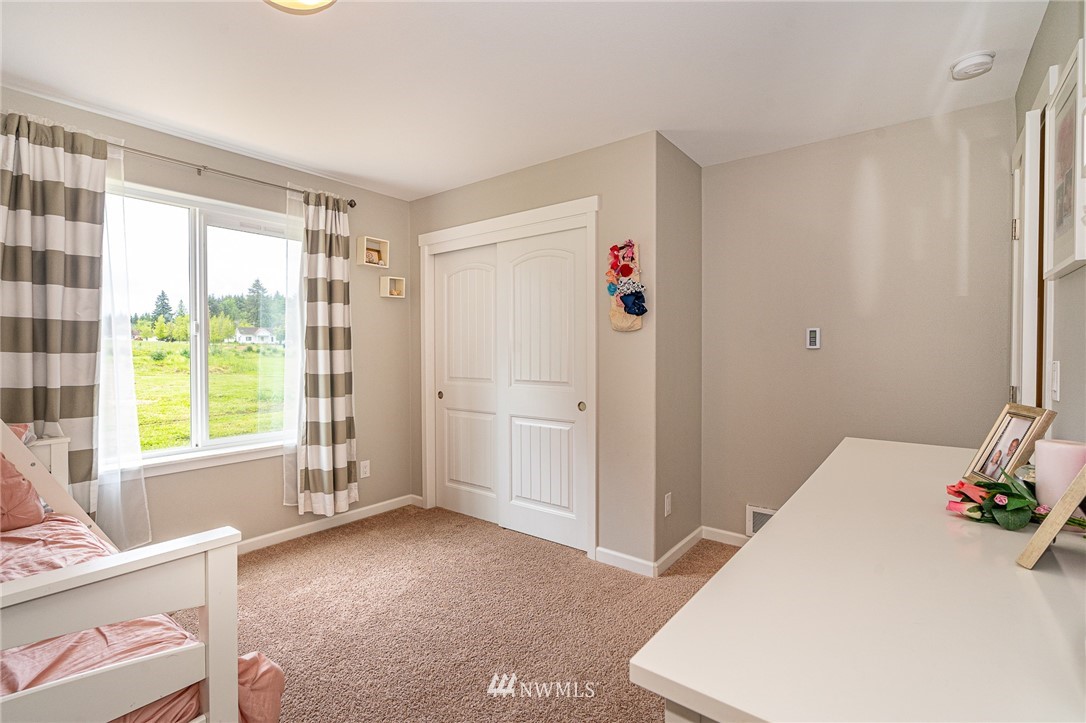 665 Rhoades Road Winlock, WA 98596 - Photo 22 of 39 a view of livingroom with furniture and window