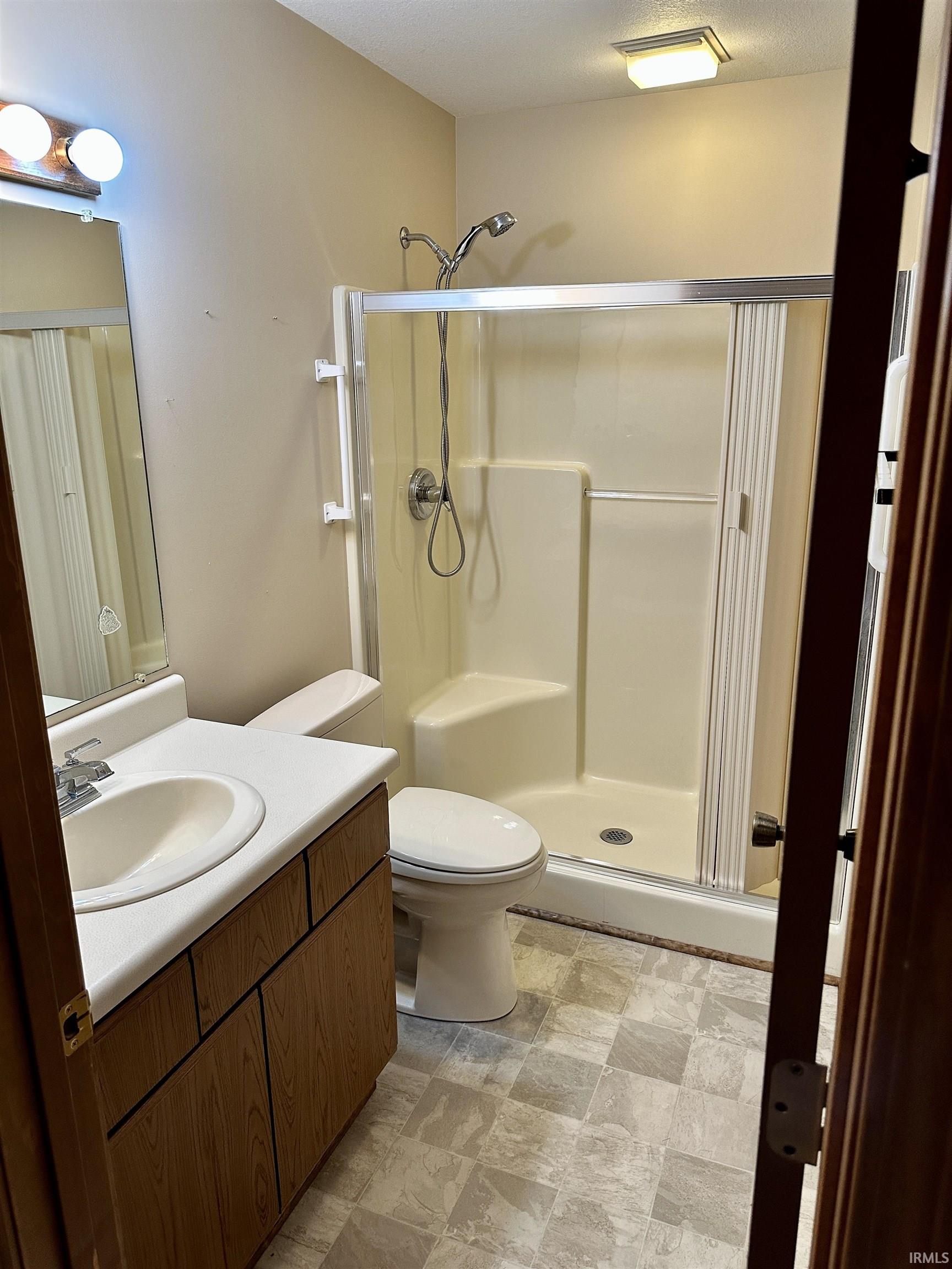 1548 East Kammerer Road Kendallville, IN 46755 - Photo 11 of 19