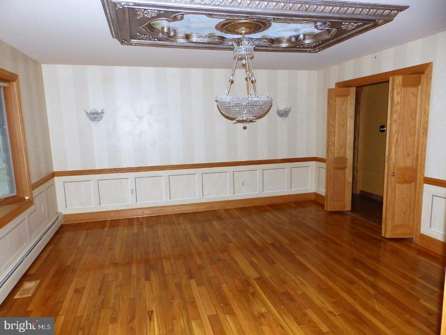 1322 Commissioners Road Mullica Hill, NJ 08062 - Photo 10 of 25