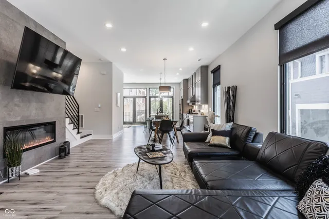 $3,850 | 1561 North College Avenue, Indianapolis, IN 46202