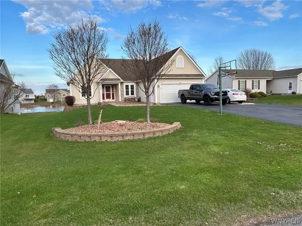 $395,999 | 6180 Lillypond Way, Ontario, NY 14519