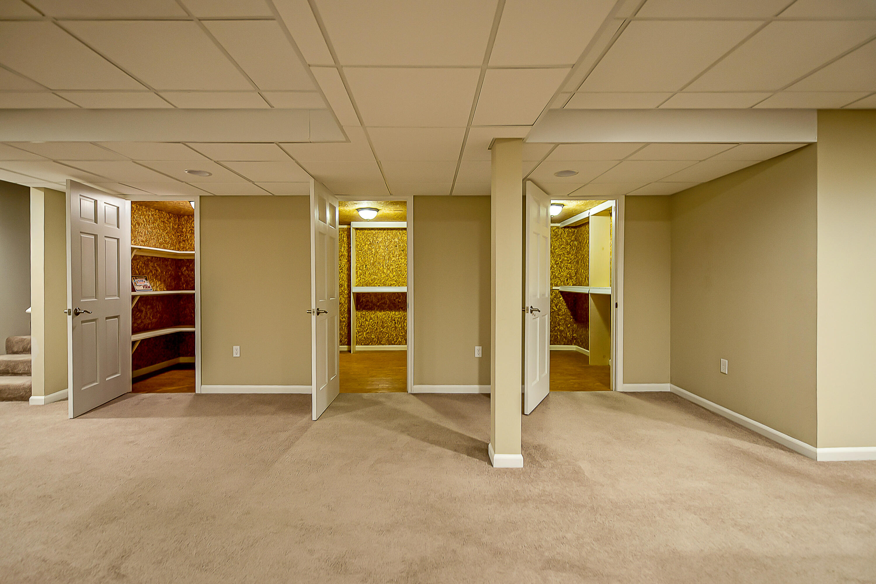 6221 Textile Road Ypsilanti, MI 48197 - Photo 56 of 69 DSC_4826-2