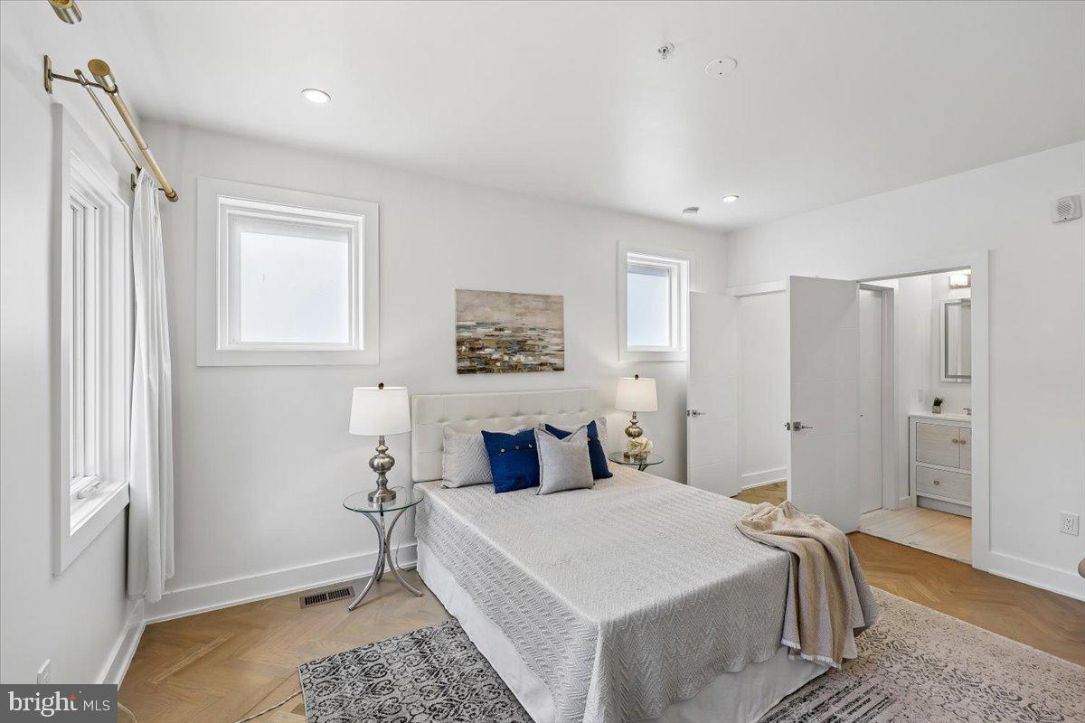 2429 Ontario Road Northwest, Unit 2 Washington, DC 20009 - Photo 20 of 52