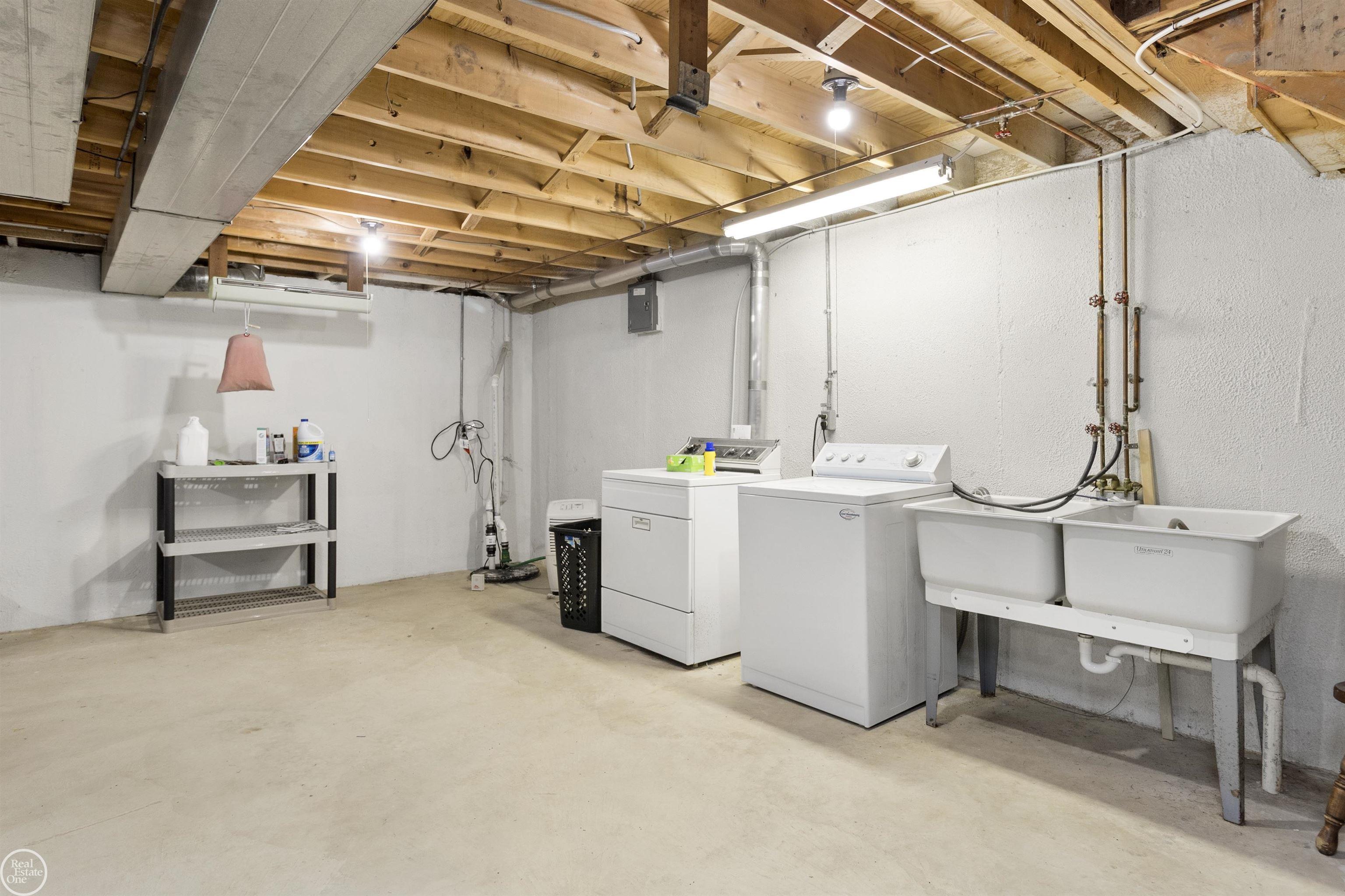 51138 South Foster Road New Baltimore, MI 48047 - Photo 25 of 31 50111904-24.JPG