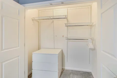 $249,900 | 1636 West Melrose Street, Unit 203, Chicago, IL 60657