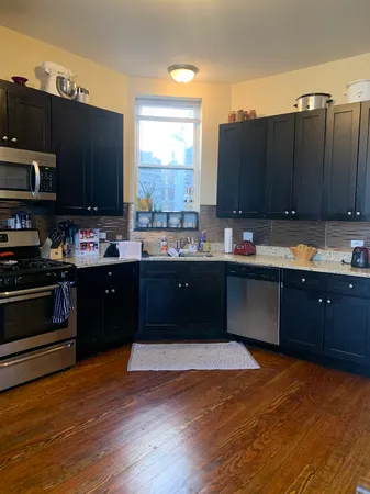 $3,295 | 1740 West Huron Street, Unit 3F, Chicago, IL 60622