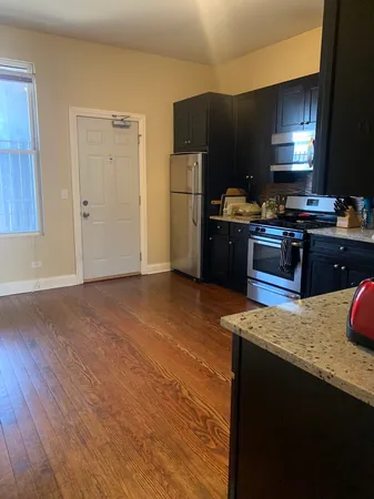 $3,295 | 1740 West Huron Street, Unit 3F, Chicago, IL 60622