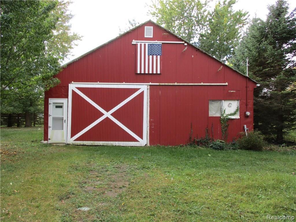 10150 Ridge Road Goodrich, MI 48438 - Photo 10 of 29 IMG_1064.JPG