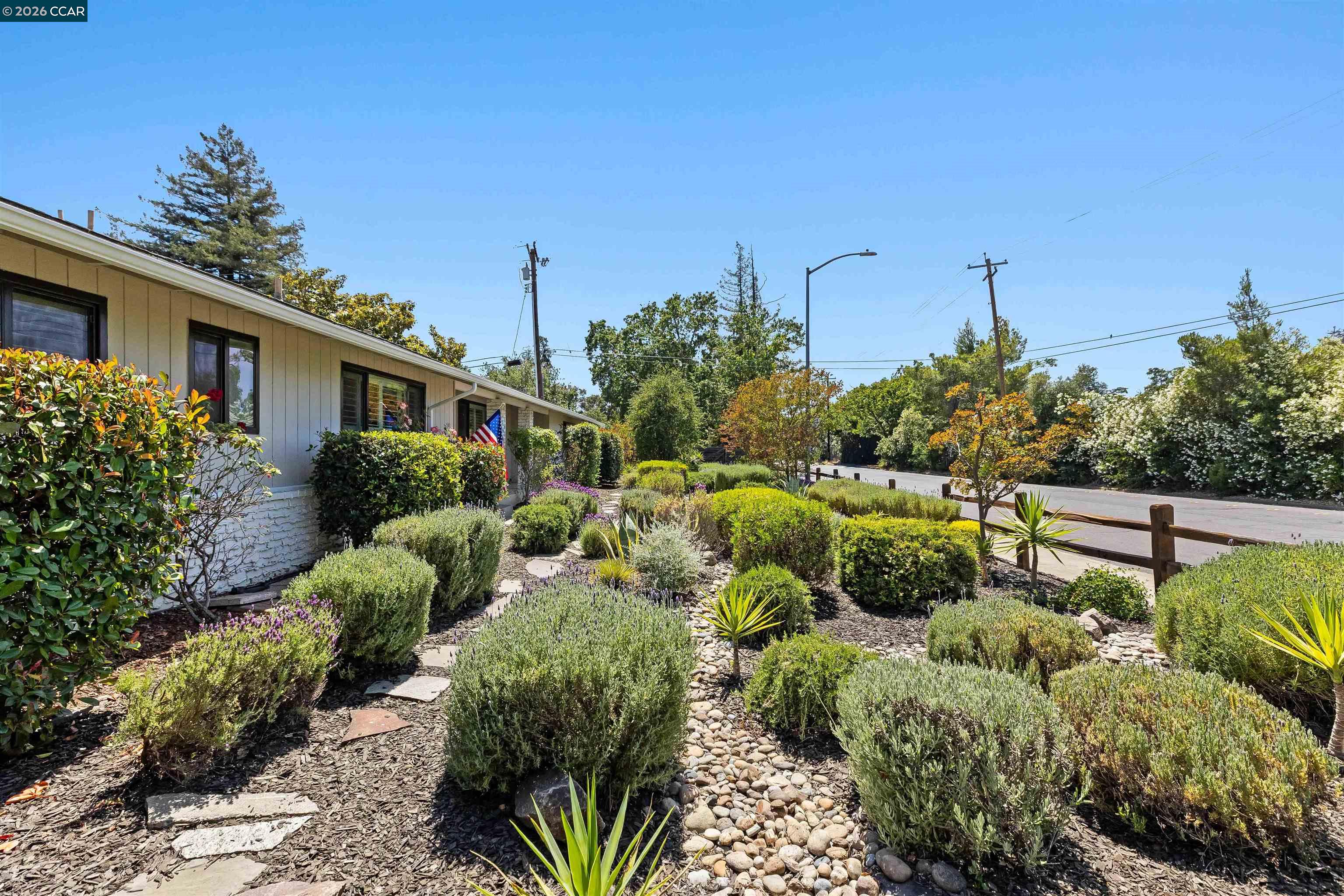 616 Minert Road Walnut Creek, CA 94598 - Photo 5 of 93