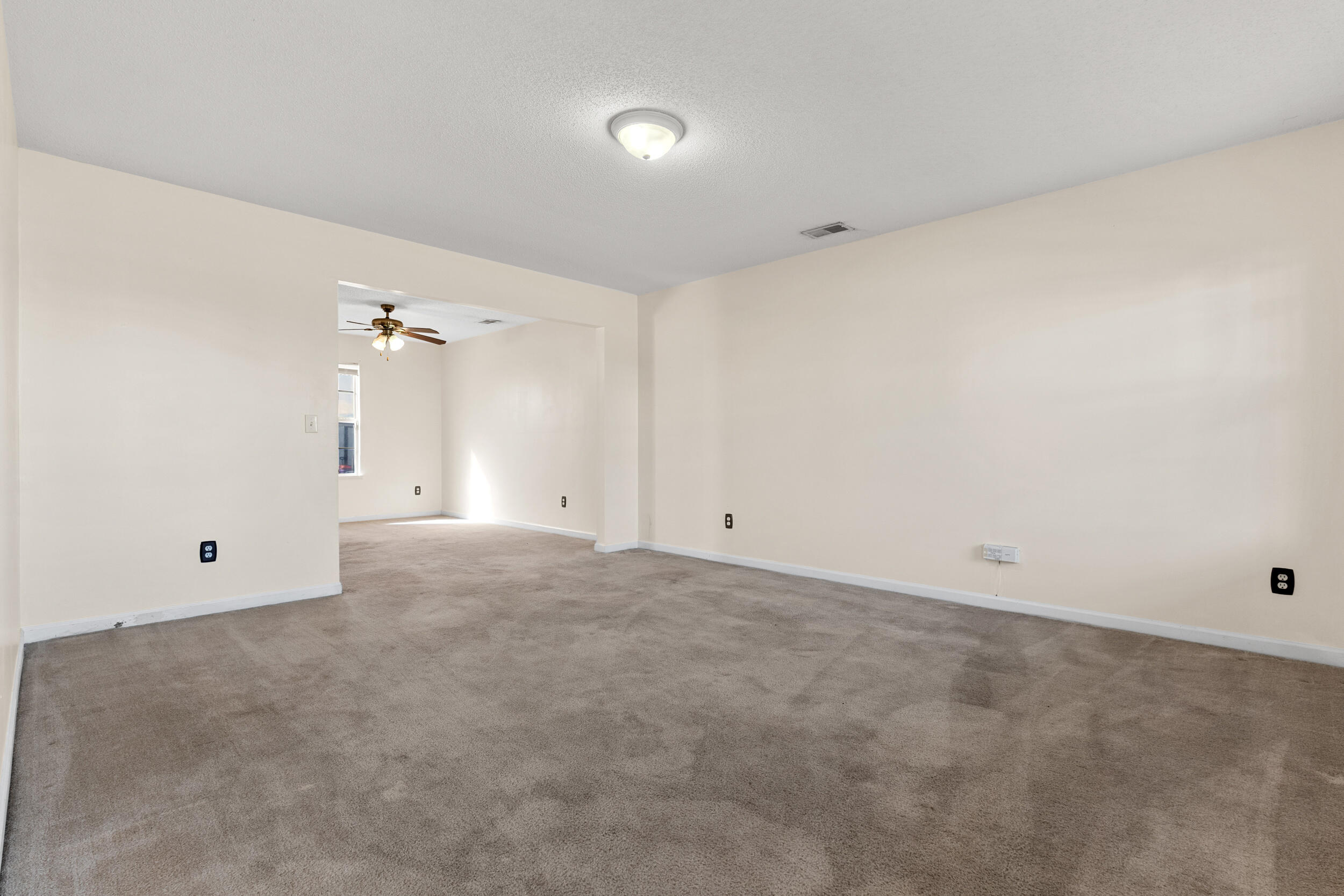 245 Fox Grove Circle Columbia, SC 29229 - Photo 5 of 32 5_dsc02966