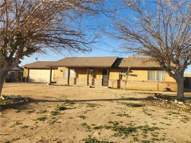 $280,000 | 21360 Klamath Road, Apple Valley, CA 92308