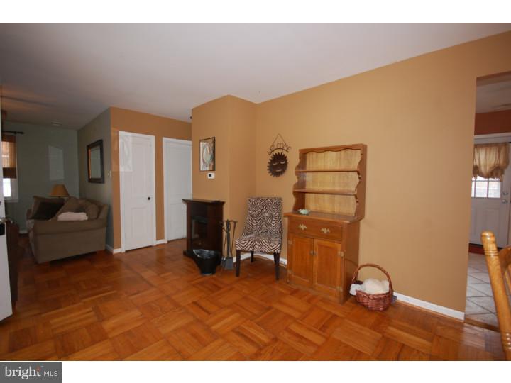 6 Edward Road Hatboro, PA 19040 - Photo 3 of 20