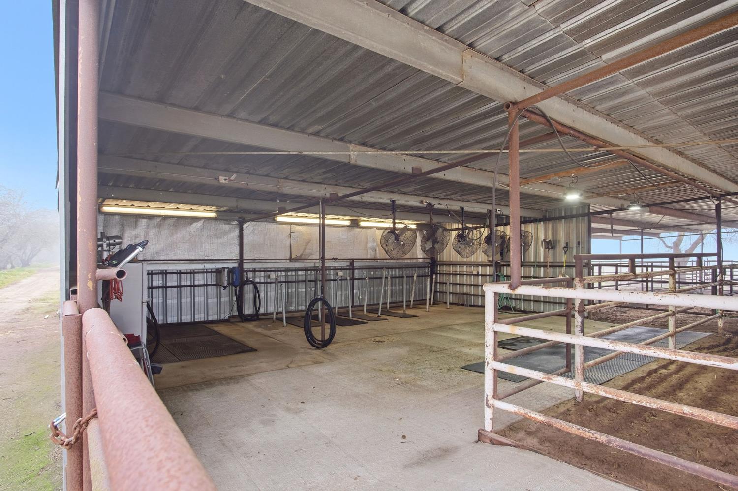 5460 Kilroy Road Hilmar, CA 95324 - Photo 35 of 62