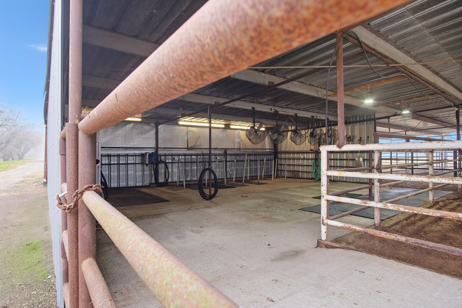 5460 Kilroy Road Hilmar, CA 95324 - Photo 36 of 62