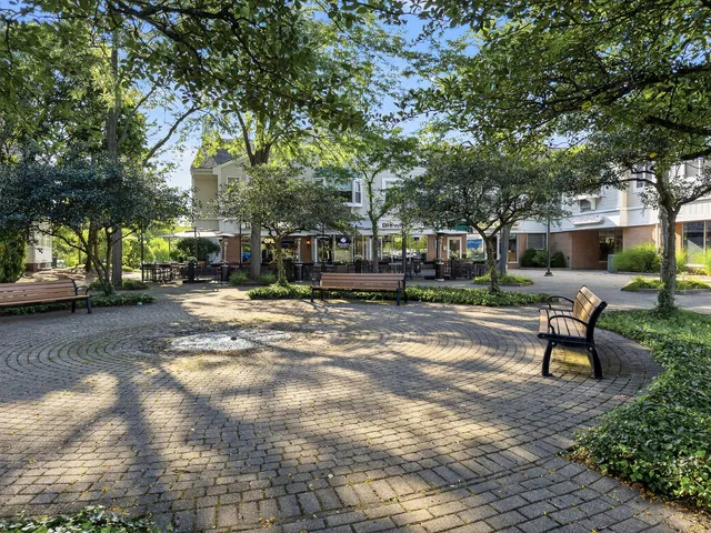 $539,000 | 185 North Happ Road, Northfield, IL 60093