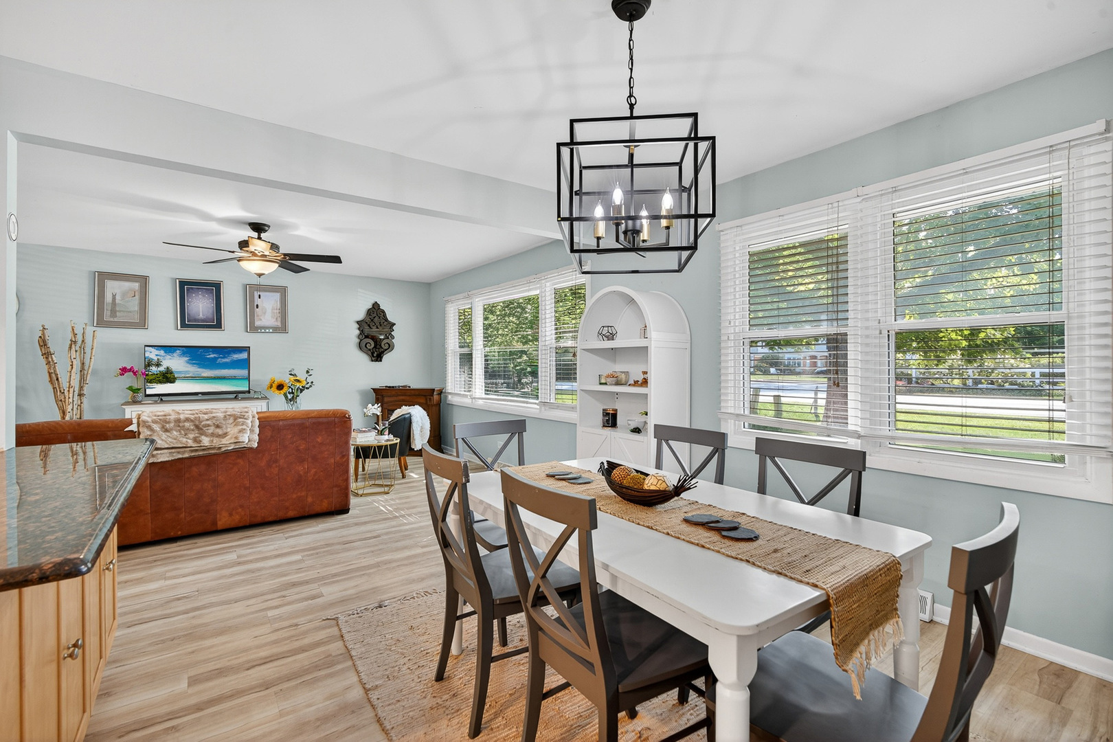 185 North Happ Road Northfield, IL 60093 - Photo 9 of 38 a view of a dining room with furniture window and outside view