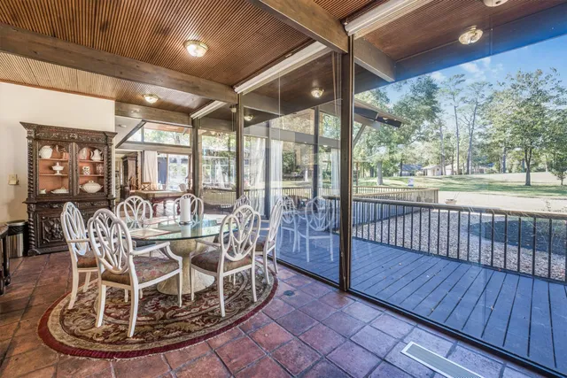 $775,000 | 146 Billandrea Lane, Conroe, TX 77304