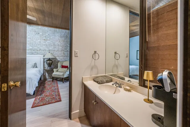 $775,000 | 146 Billandrea Lane, Conroe, TX 77304