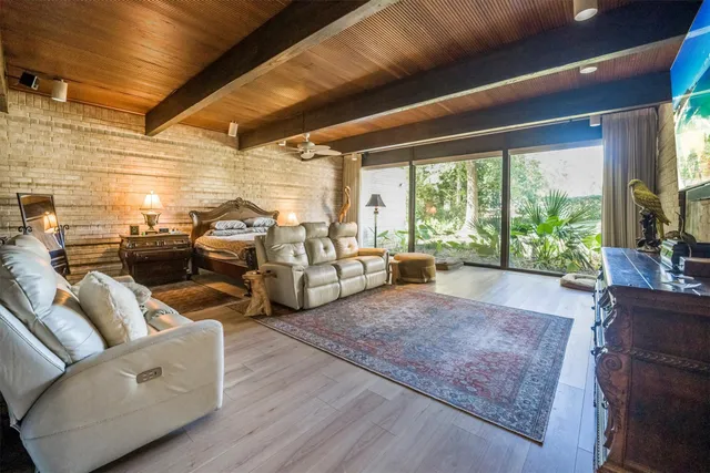 $775,000 | 146 Billandrea Lane, Conroe, TX 77304