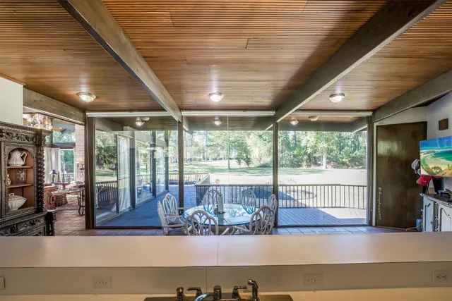 $775,000 | 146 Billandrea Lane, Conroe, TX 77304