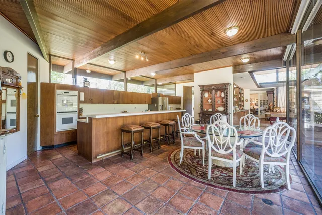 $775,000 | 146 Billandrea Lane, Conroe, TX 77304