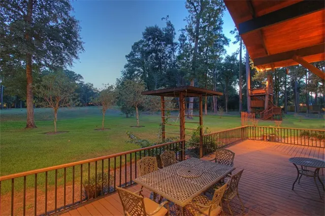 $775,000 | 146 Billandrea Lane, Conroe, TX 77304