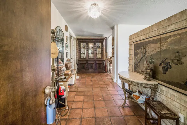 $775,000 | 146 Billandrea Lane, Conroe, TX 77304