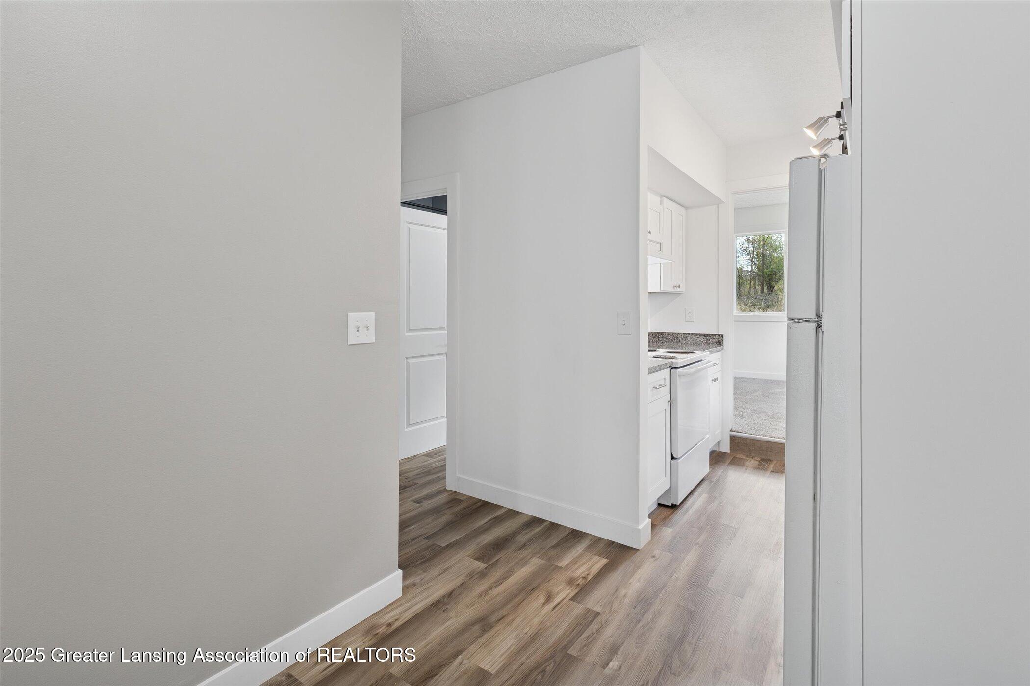 9595 East State Road Haslett, MI 48840 - Photo 14 of 47 13-9595-State-Rd-WindowStill-Photography