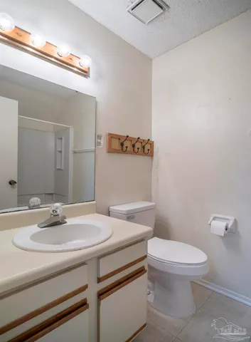 $124,500 | 5001 Grande Drive, Unit 1422, Pensacola, FL 32504