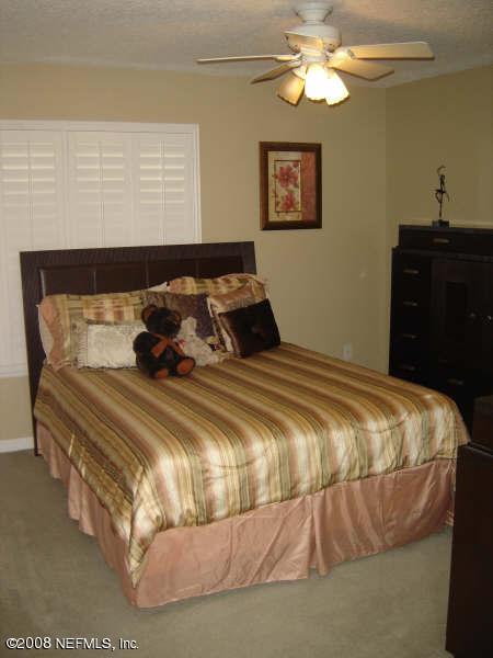 560 Spanish Wells Road Jacksonville, FL 32218 - Photo 23 of 25 Guest bedroom