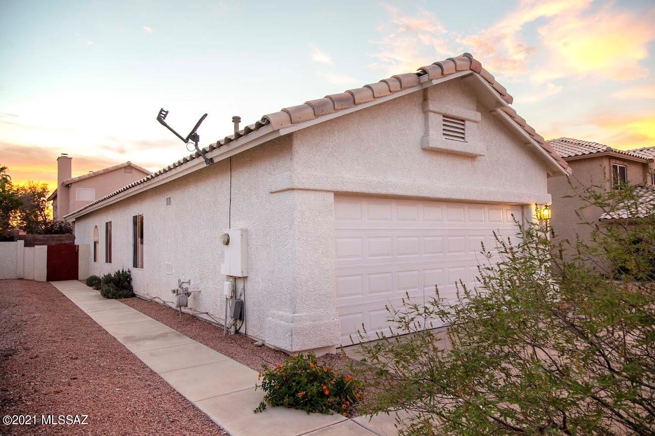 112 South London Station Road Tucson, AZ 85748 - Photo 3 of 26