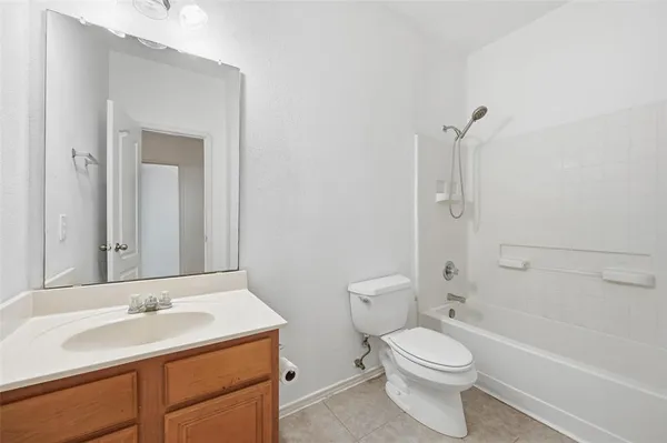 $425,000 | 309 Moonlight Drive, Euless, TX 76039