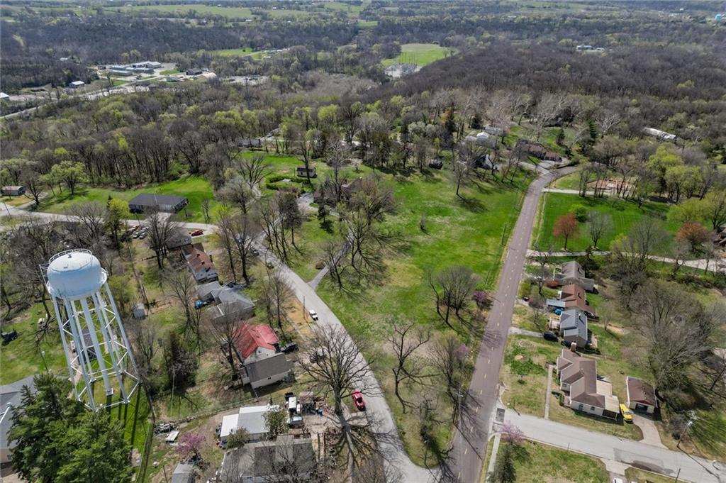 8 Orchard Place Excelsior Springs, MO 64024 - Photo 21 of 87